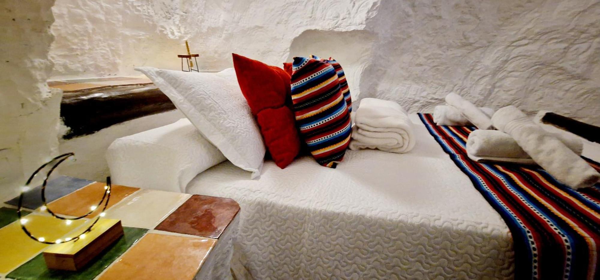 Casa Cueva Cascamorras "Capricho Andaluz" Baza Eksteriør billede
